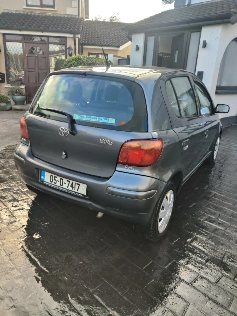 2005 Toyota Yaris low kms - Image 2