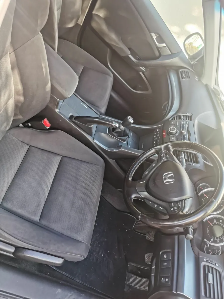 Honda Accord 2012 - Image 4