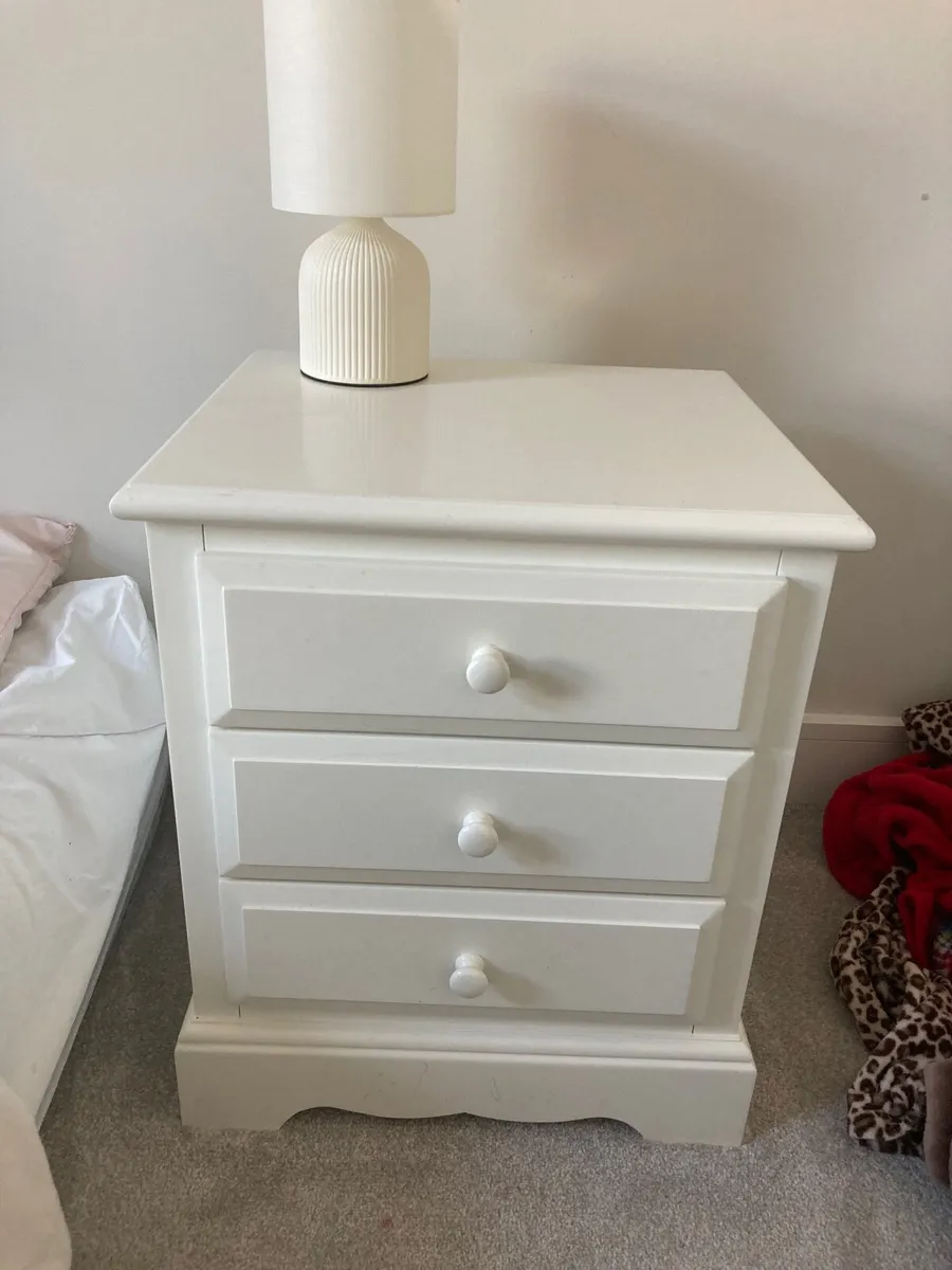 Painted dressing table, locker and bookshelf - Image 2