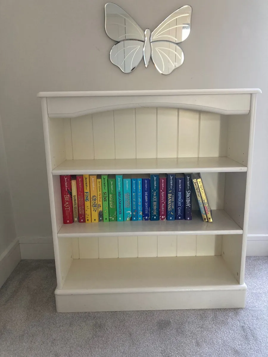 Painted dressing table, locker and bookshelf - Image 4