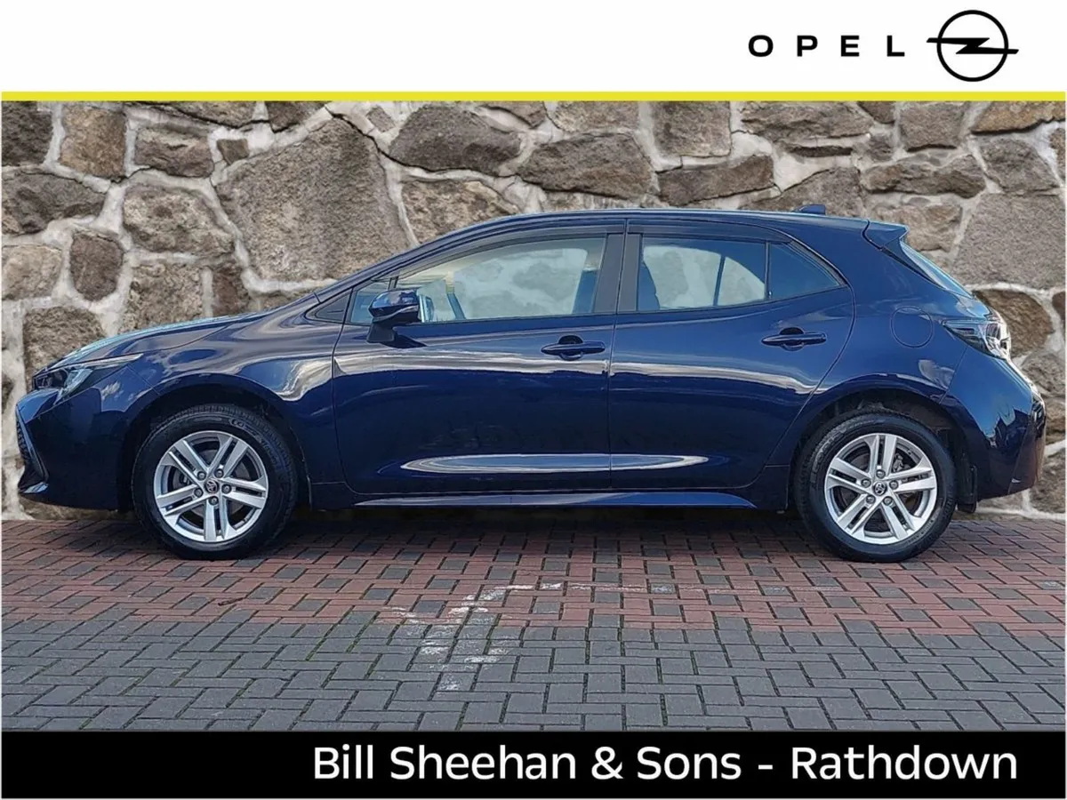 Toyota Corolla 1.8 Hybrid Luna Hatchback - Image 3