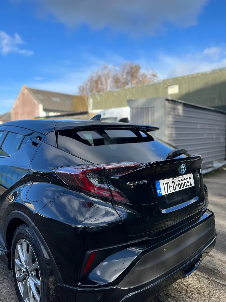 Toyota C-HR 2017 - Image 3