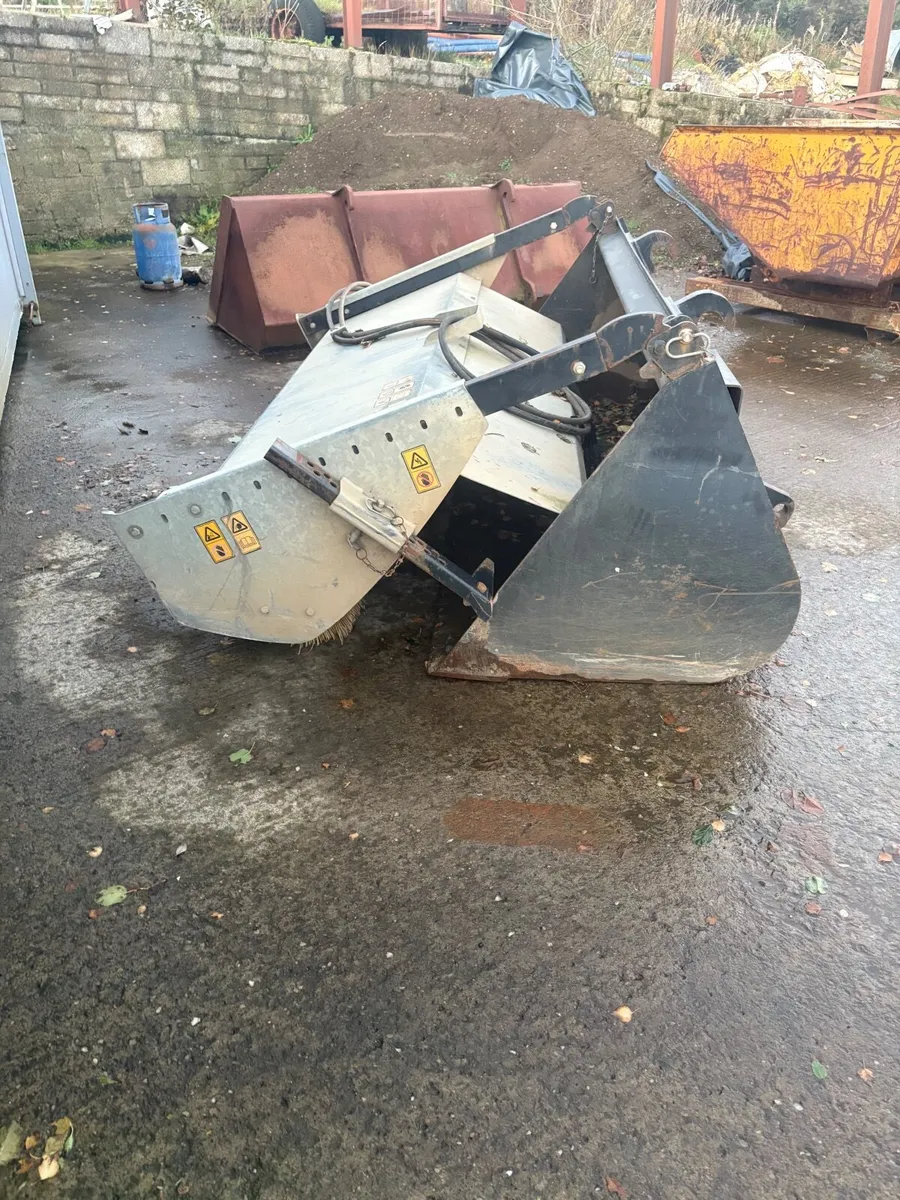 JCB Road brush - Image 3