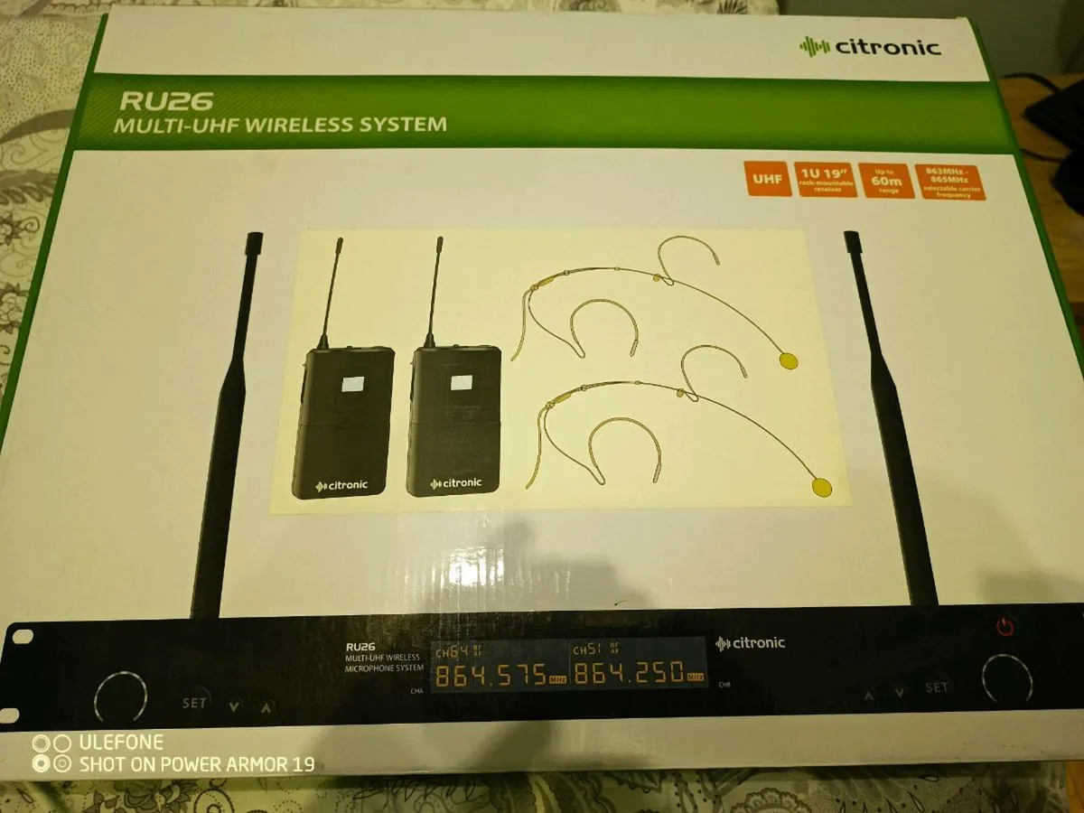 Wireless dual headphone system - Image 1