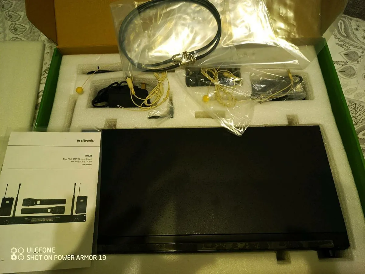 Wireless dual headphone system - Image 2