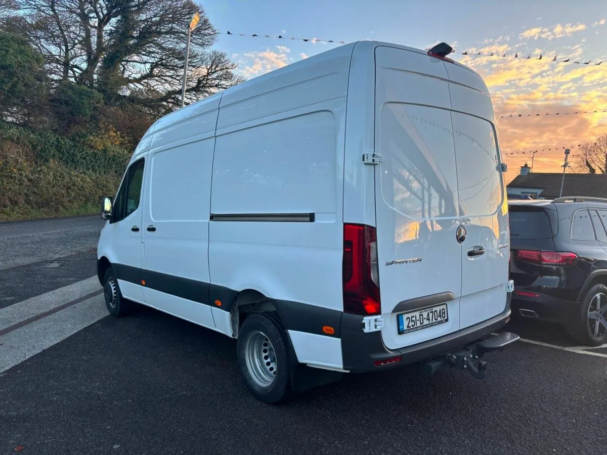 Mercedes-Benz Sprinter 519 MWB High Roof Automatic - Image 3