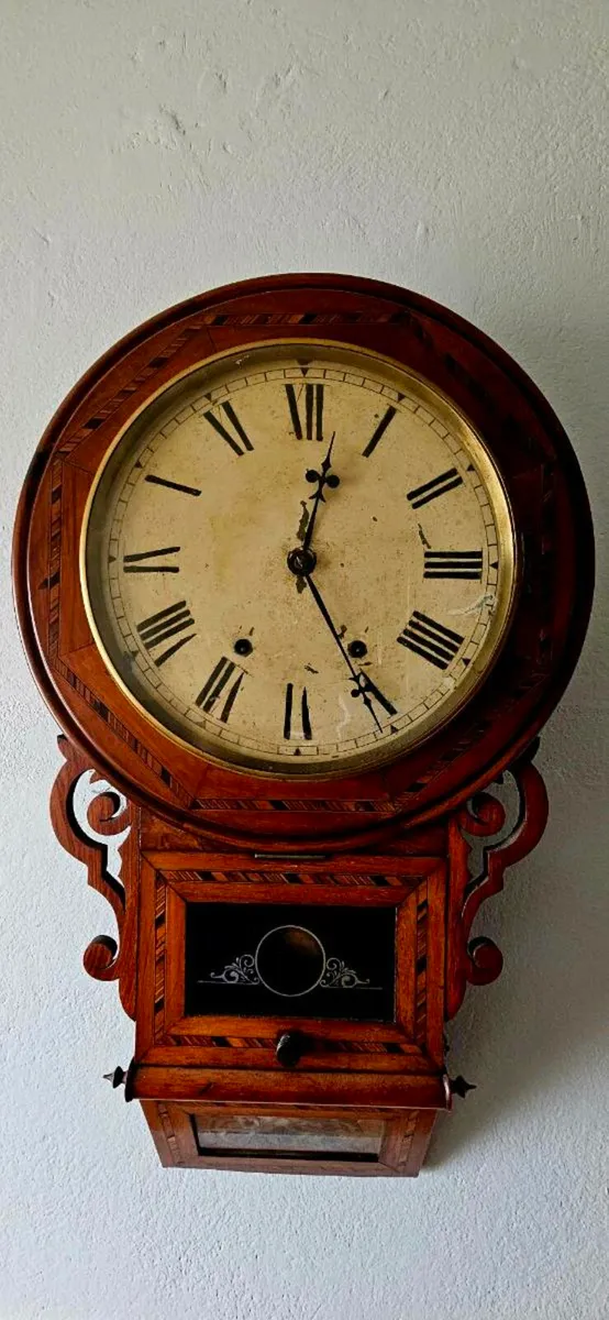 ANTIQUE CLOCK