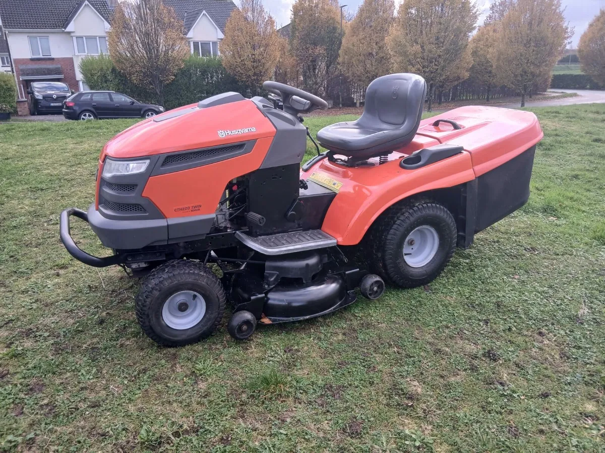 Husqvarna 22hp twin cylinder - Image 3