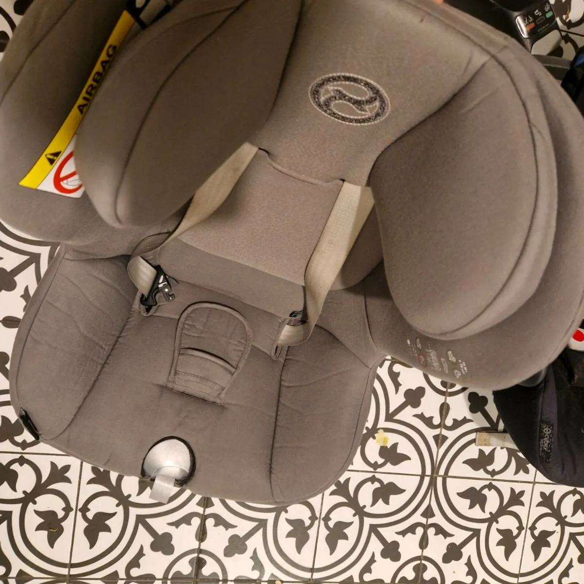 Cloud Z baby seat, sirona T car seat and base - Image 2