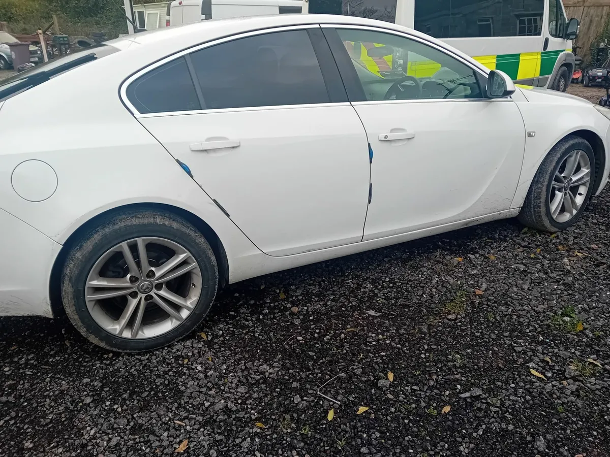 Vauxhall Insignia 2012 - Image 2