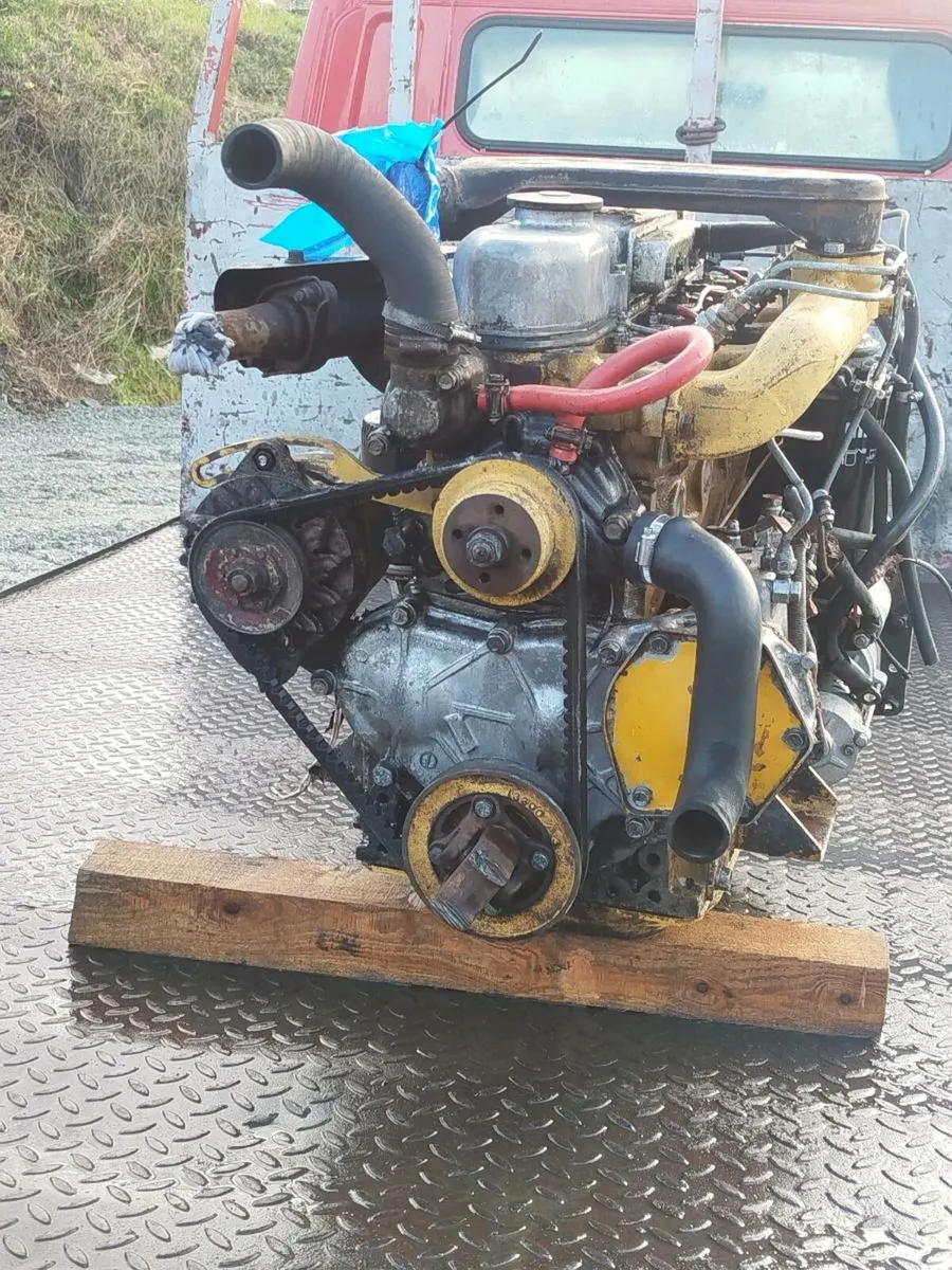 Mitsubishi S4E engine - Image 3