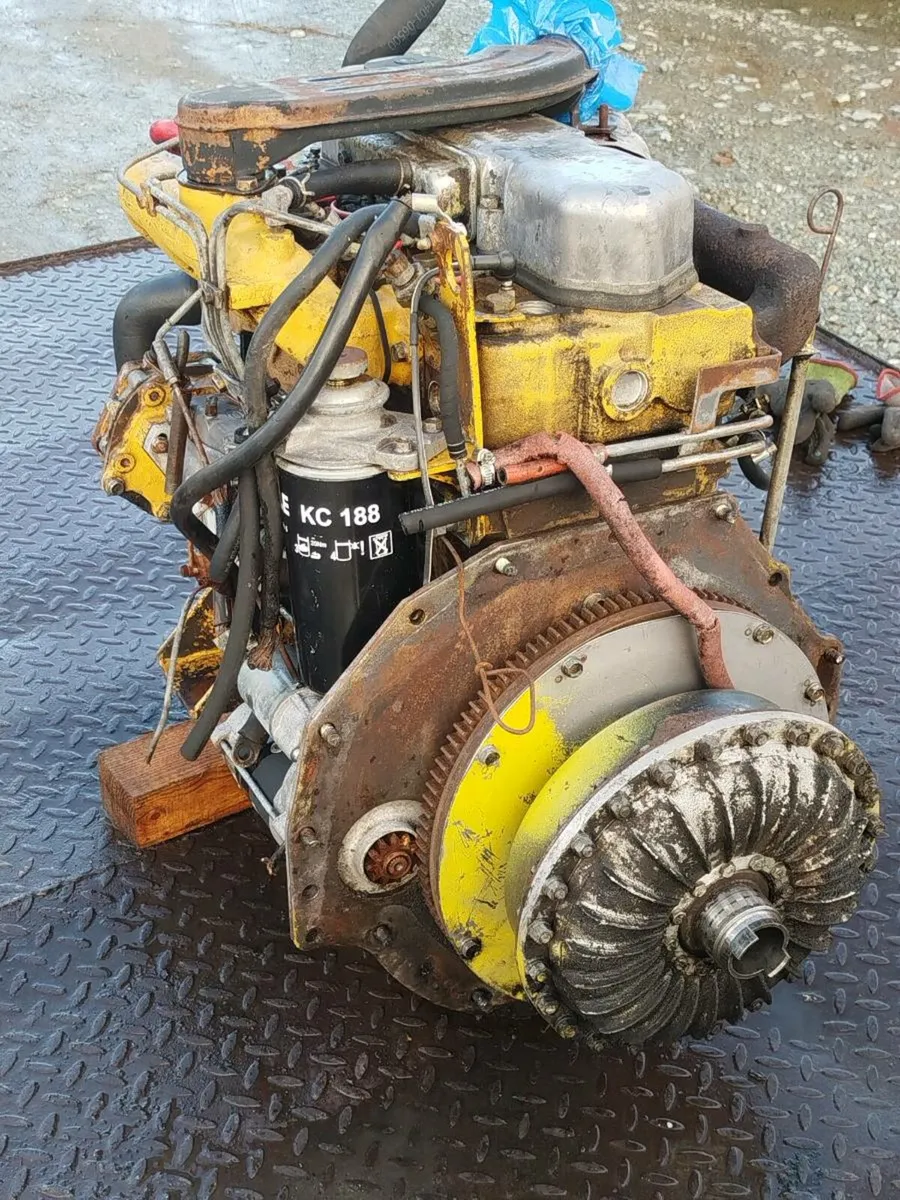 Mitsubishi S4E engine - Image 1