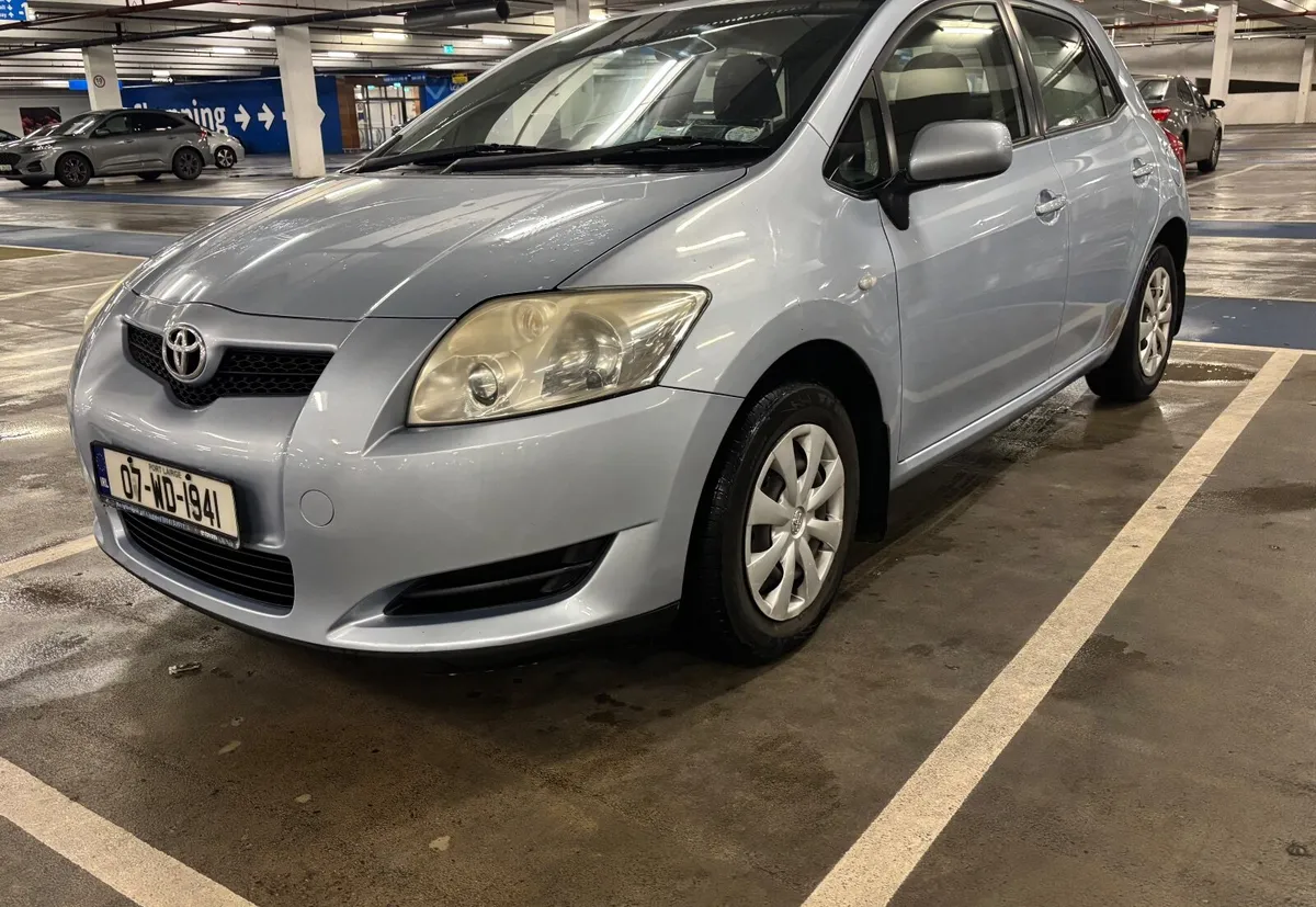 Toyota Auris Low Km NCT & Tax - Image 1
