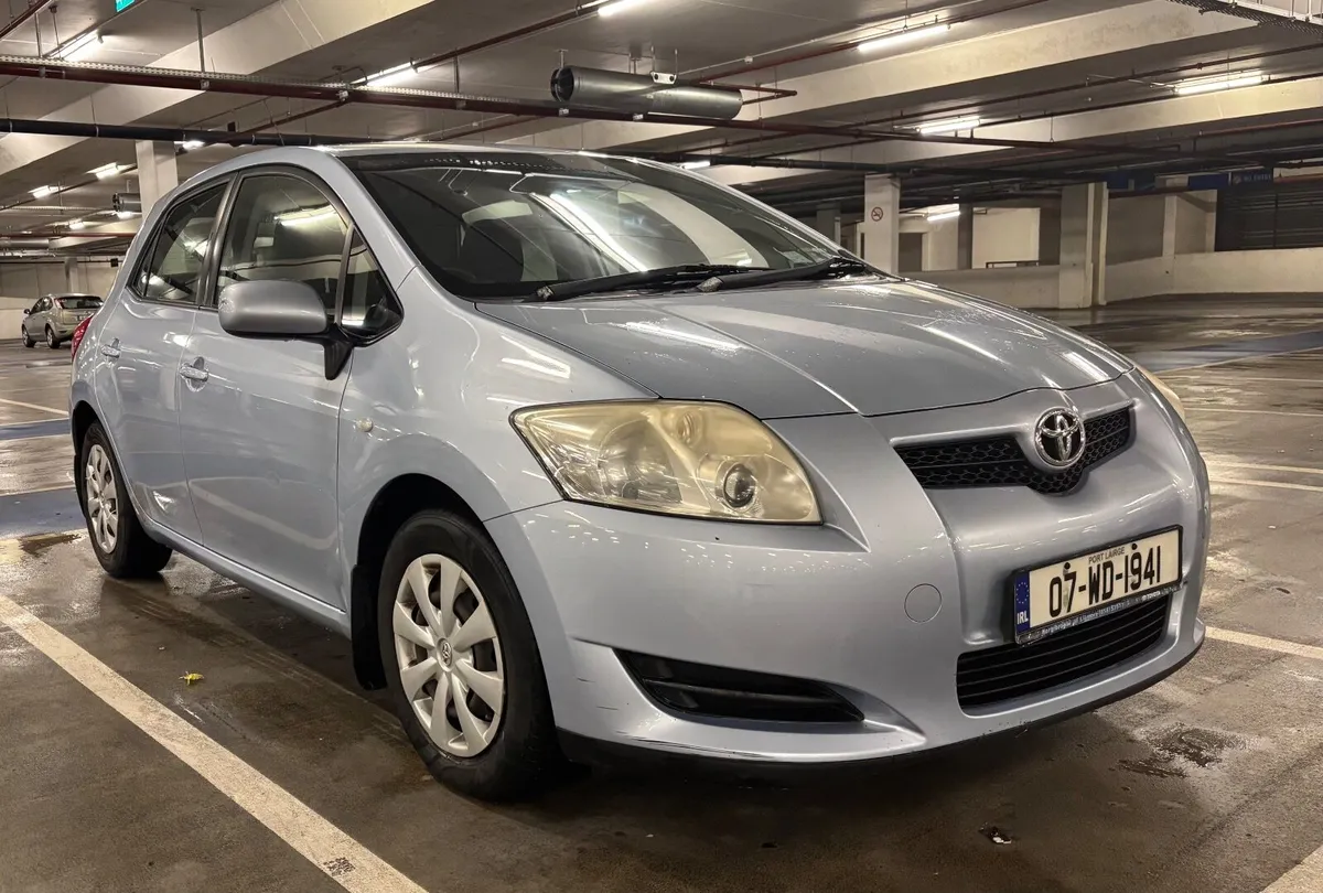 Toyota Auris Low Km NCT & Tax - Image 3