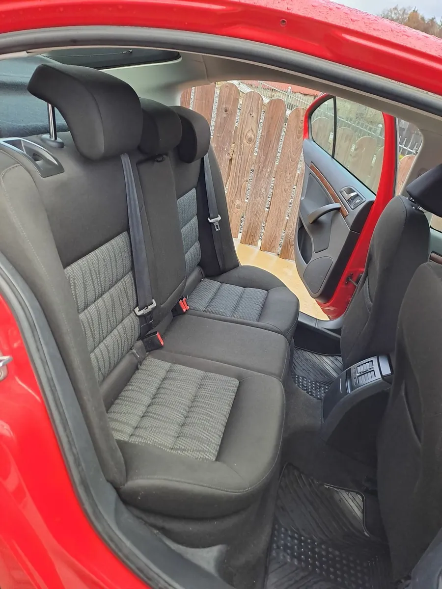 Skoda Octavia 2012 - Image 2