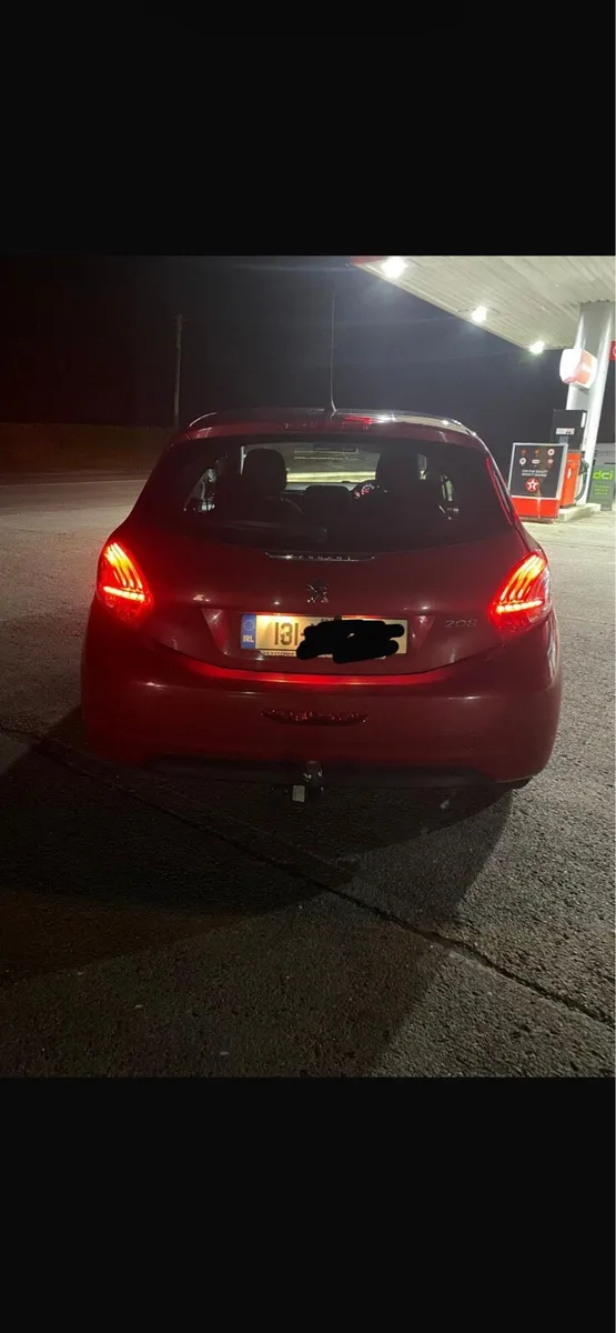 Peugeot 208 1ltr petrol - Image 4