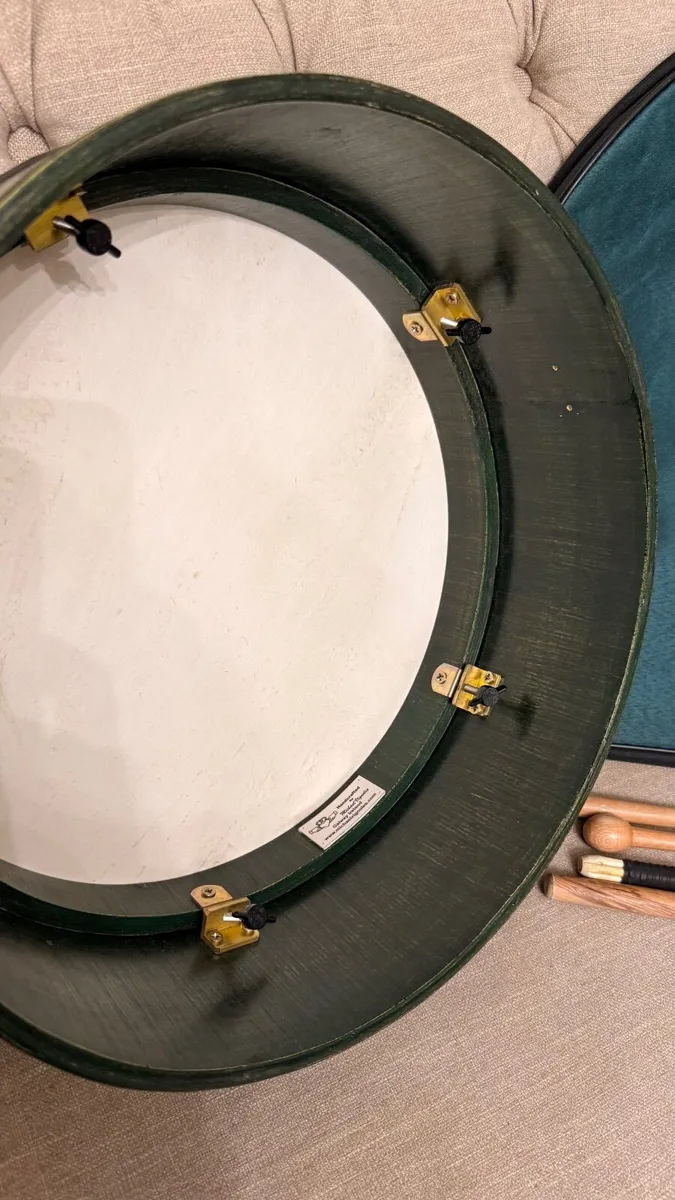 Bodhrán - 15 inch tunable Michael Vignoles - Image 4