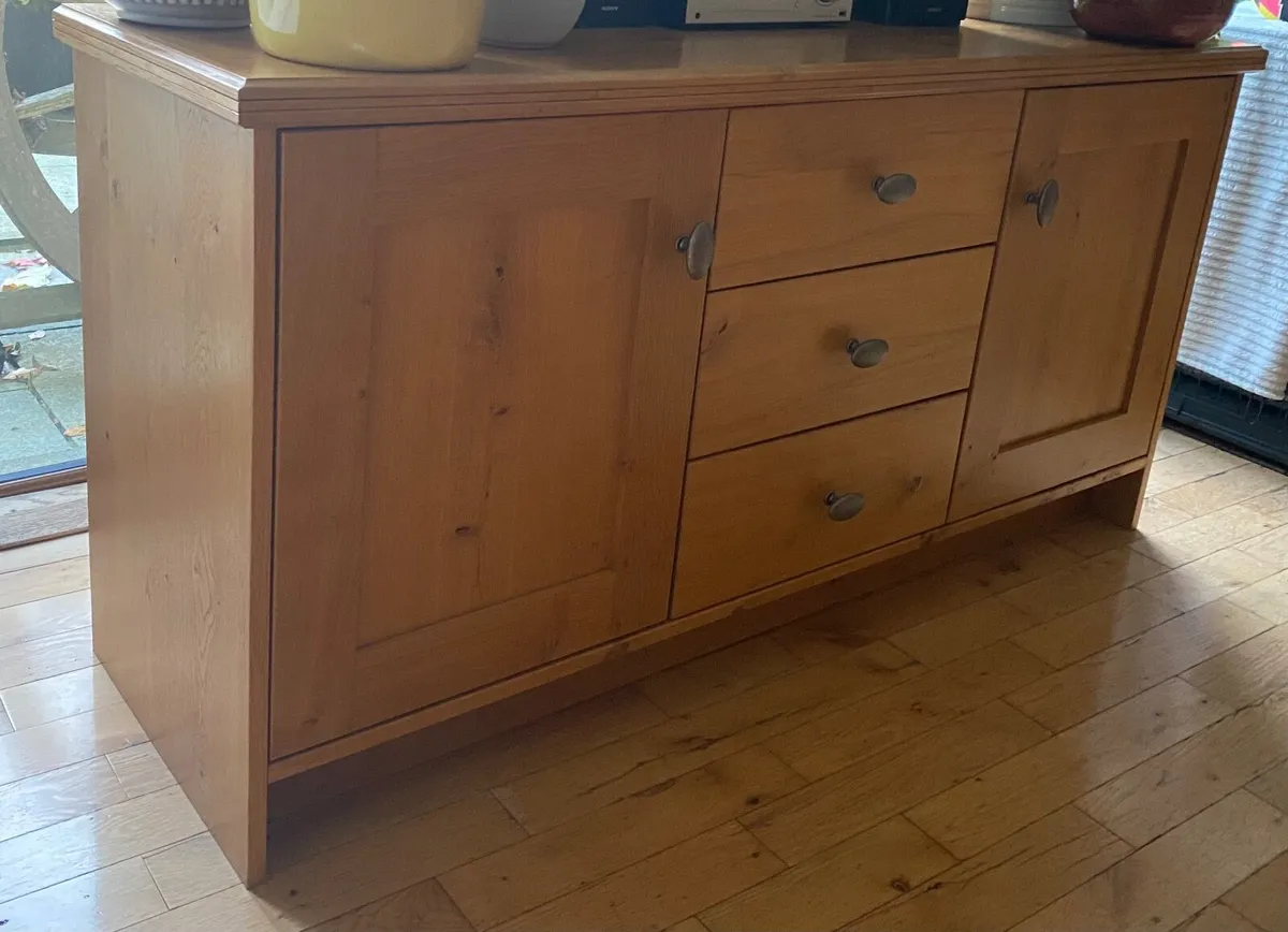 Side board - Image 1