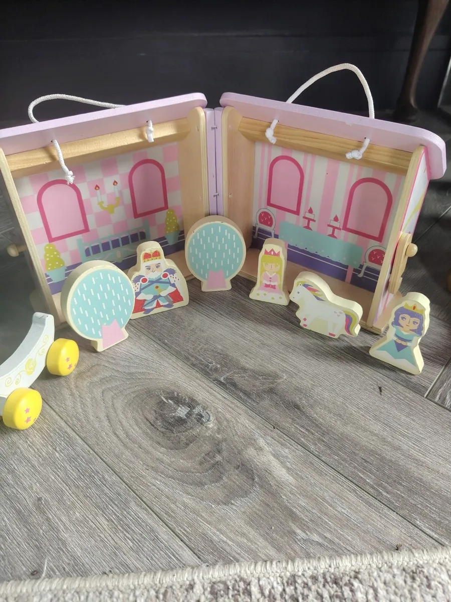 Wooden princess set - Image 1