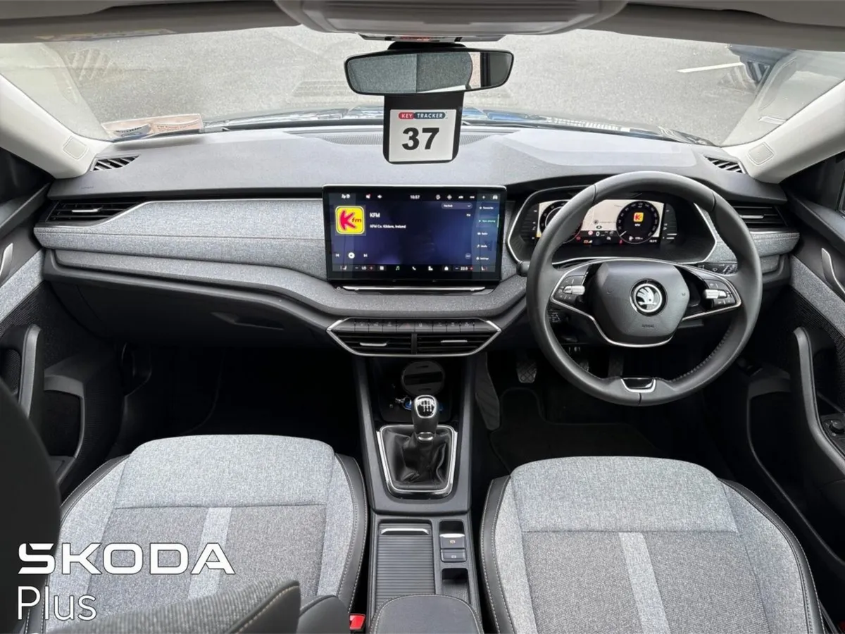 Skoda Octavia Selection Plus 2.0TDI 115HP High Spe - Image 2