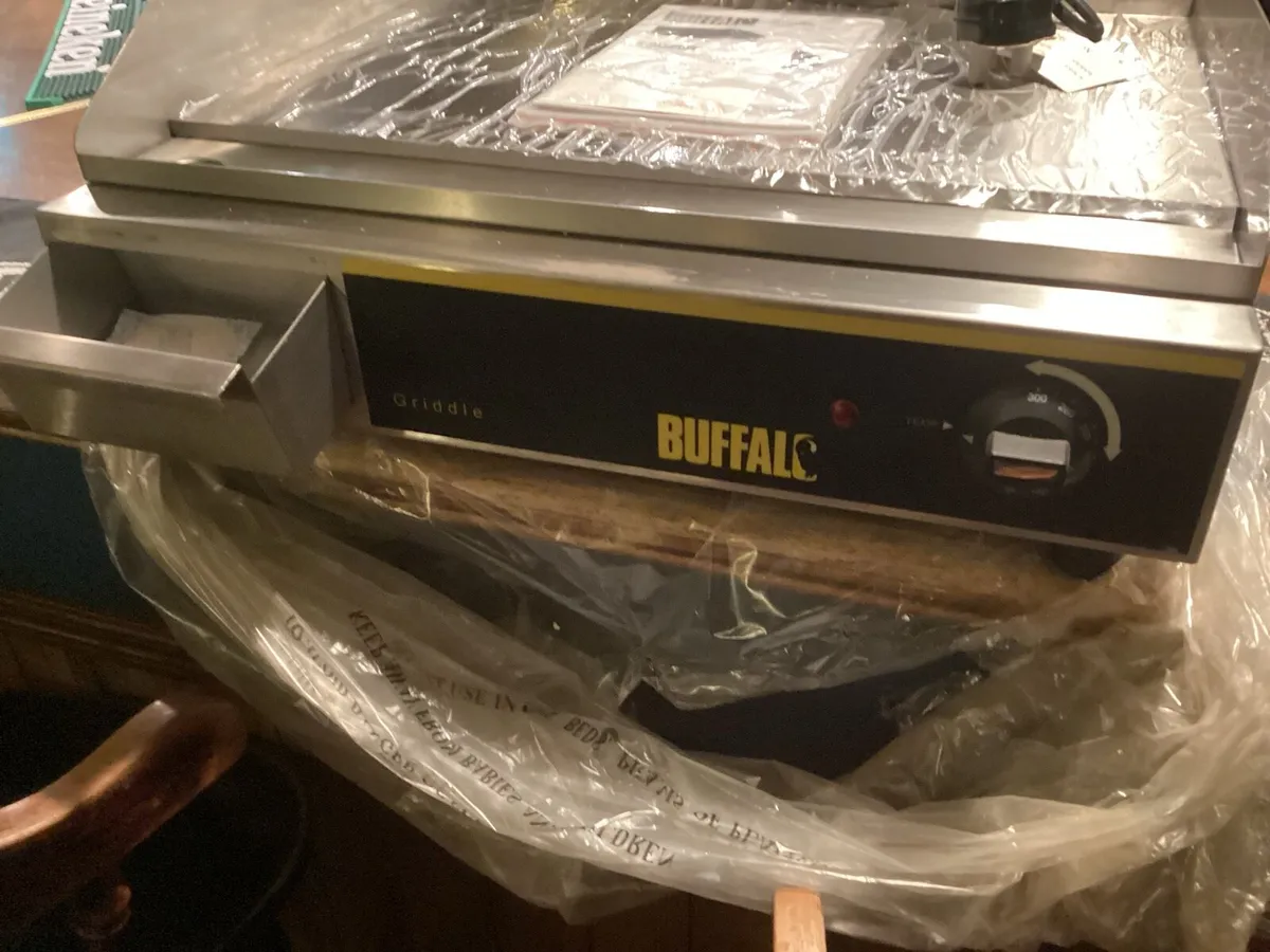 Buffalo Countertop Griddle - Image 2