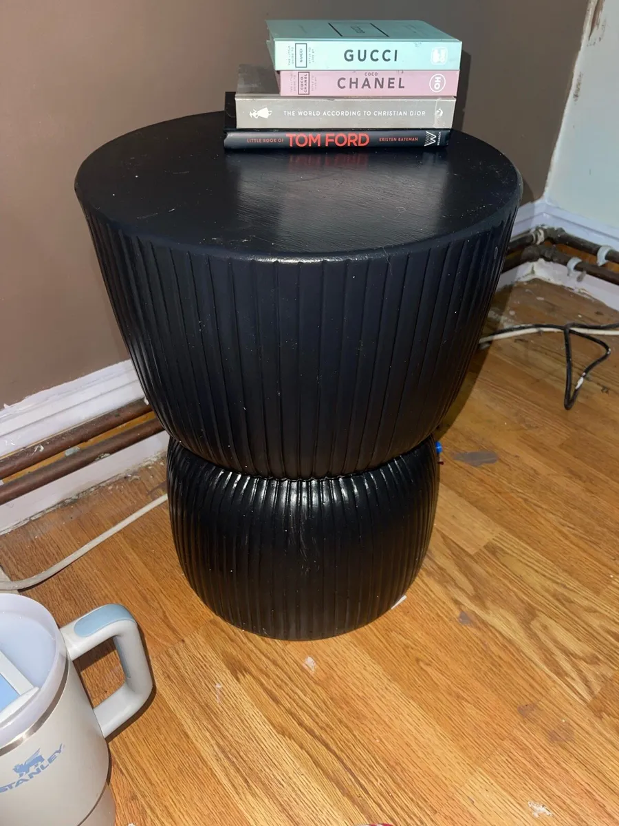 2 Side table/ bedside table - Image 2