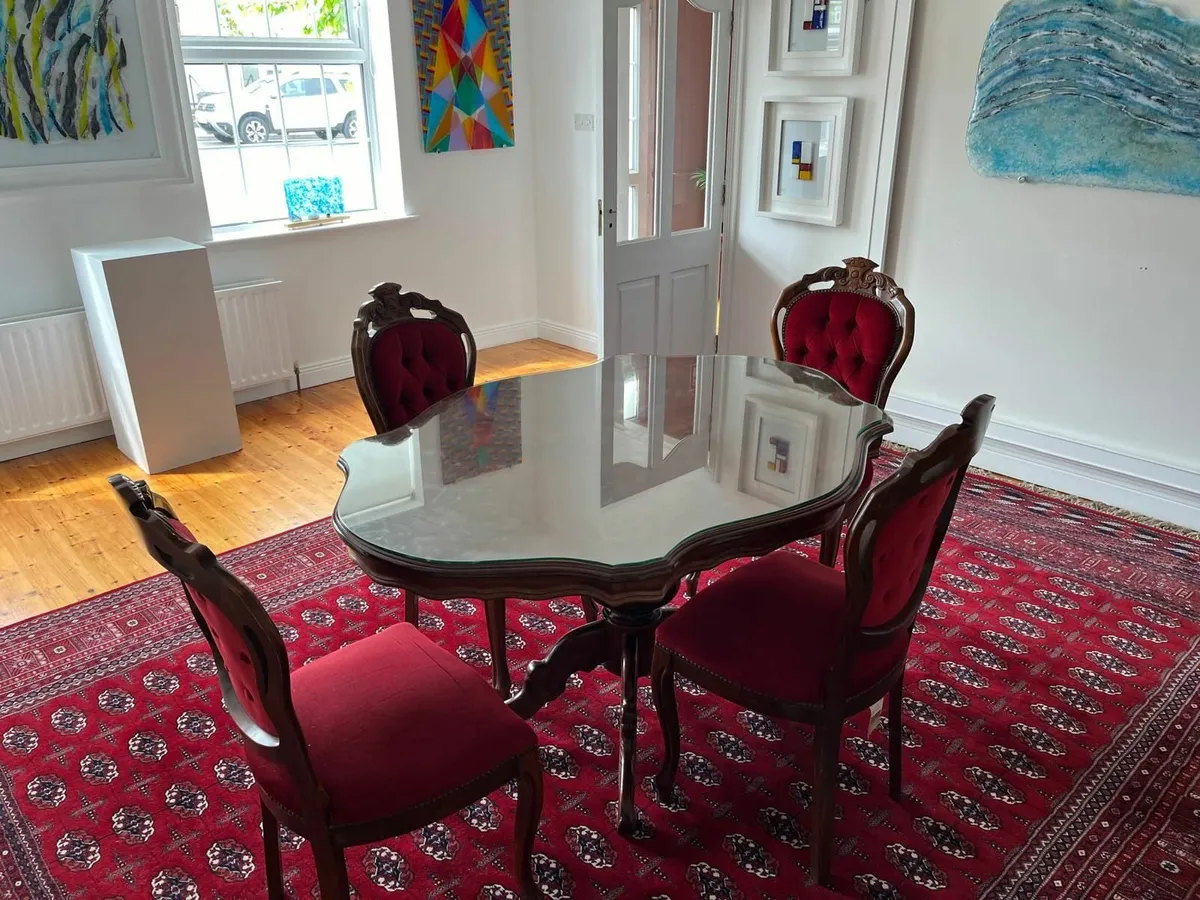 DINING / RECEPTION TABLE WITH GLASS TOP & 4 CHAIRS - Image 2