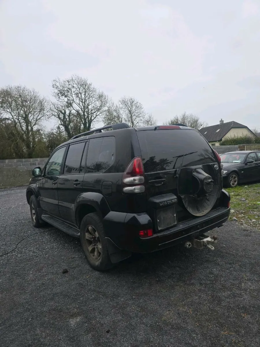 Toyota landcruiser breaking - Image 4