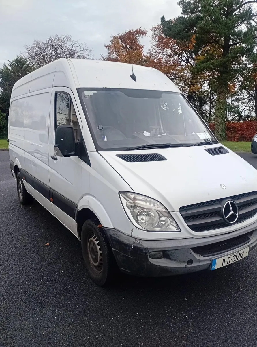 2011 Mercedes sprinter - Image 1