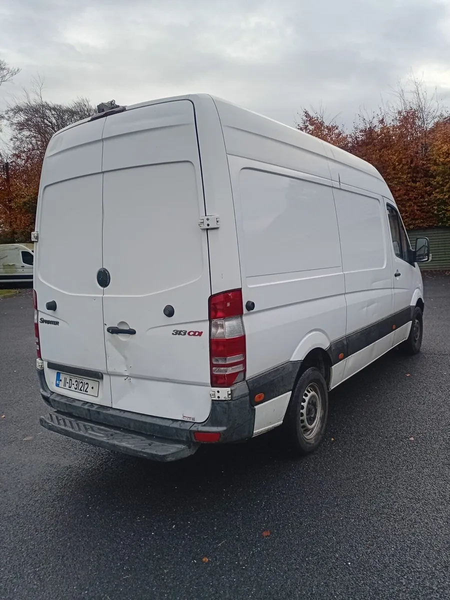 2011 Mercedes sprinter - Image 3