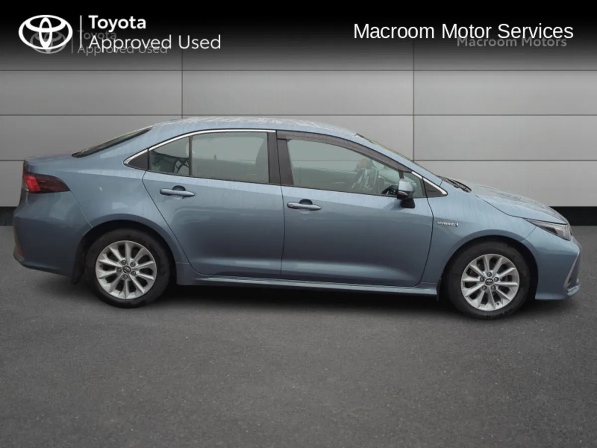 Toyota Corolla COROLLA HYBRID LUNA SAL - Image 3