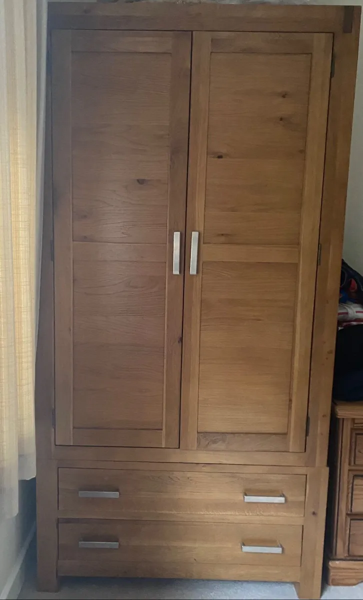 Bedroom furniture - Image 4