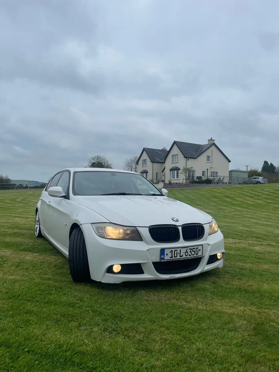 BMW e90 320D - Image 2