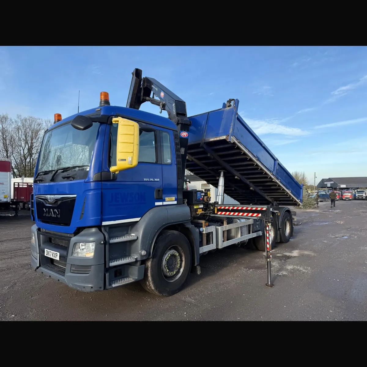 Man 6x4 Crane Tipper - Image 2