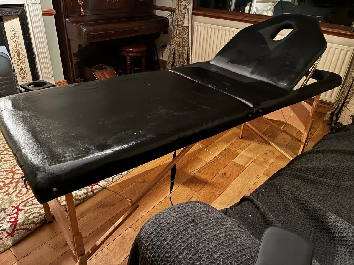 Portable massage table - Image 1