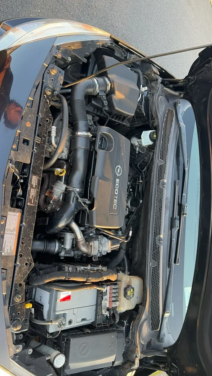 * Opel Astra * - Image 3