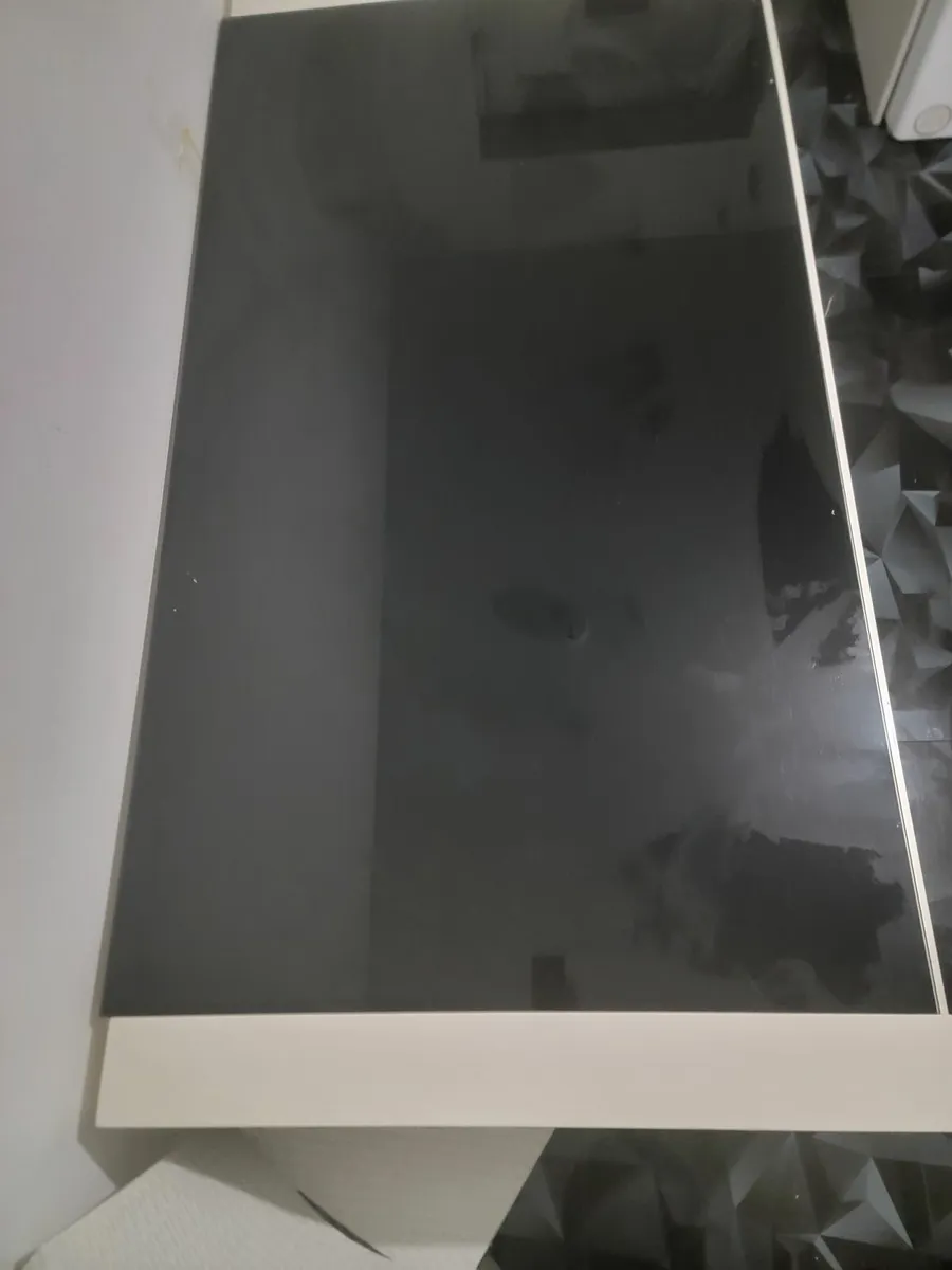 dining table - Image 1