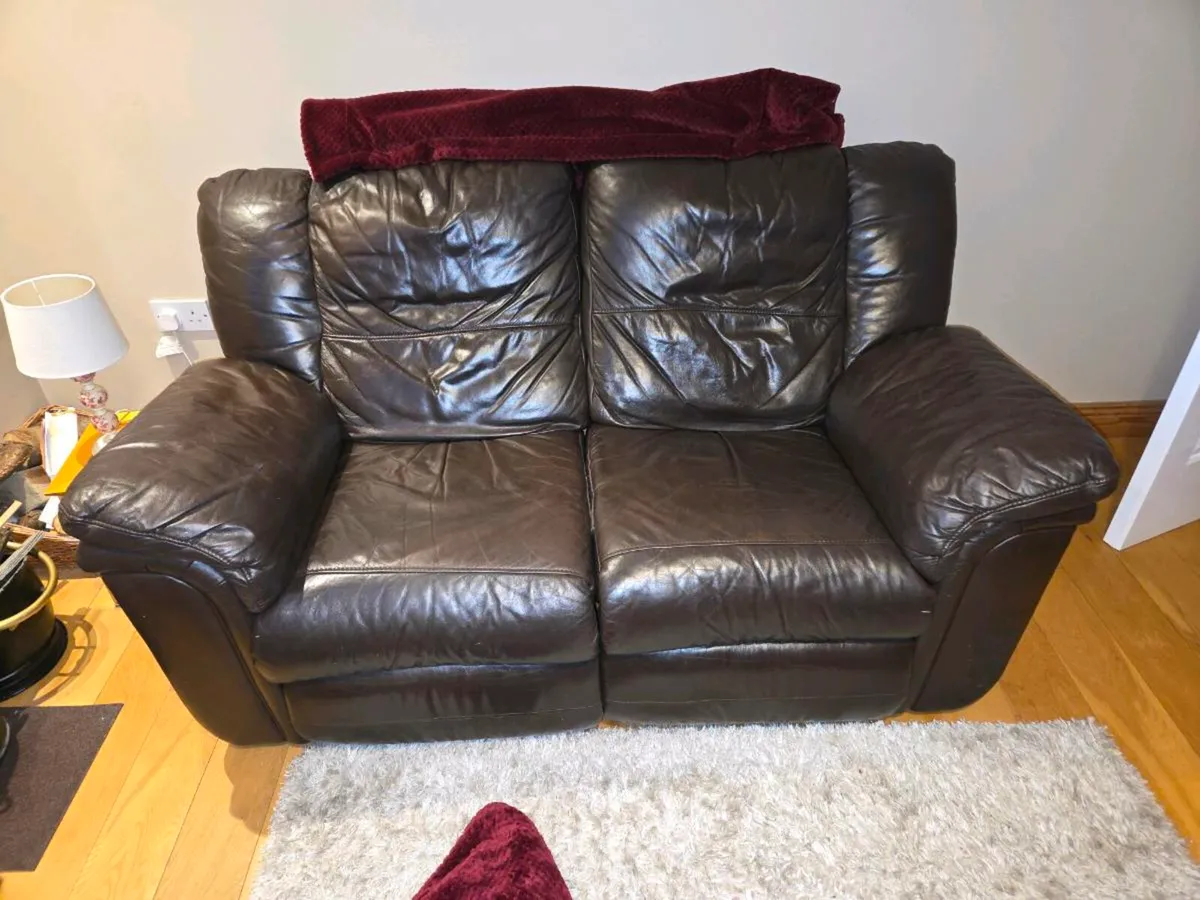 Leather couches 3 2 1 - Image 2
