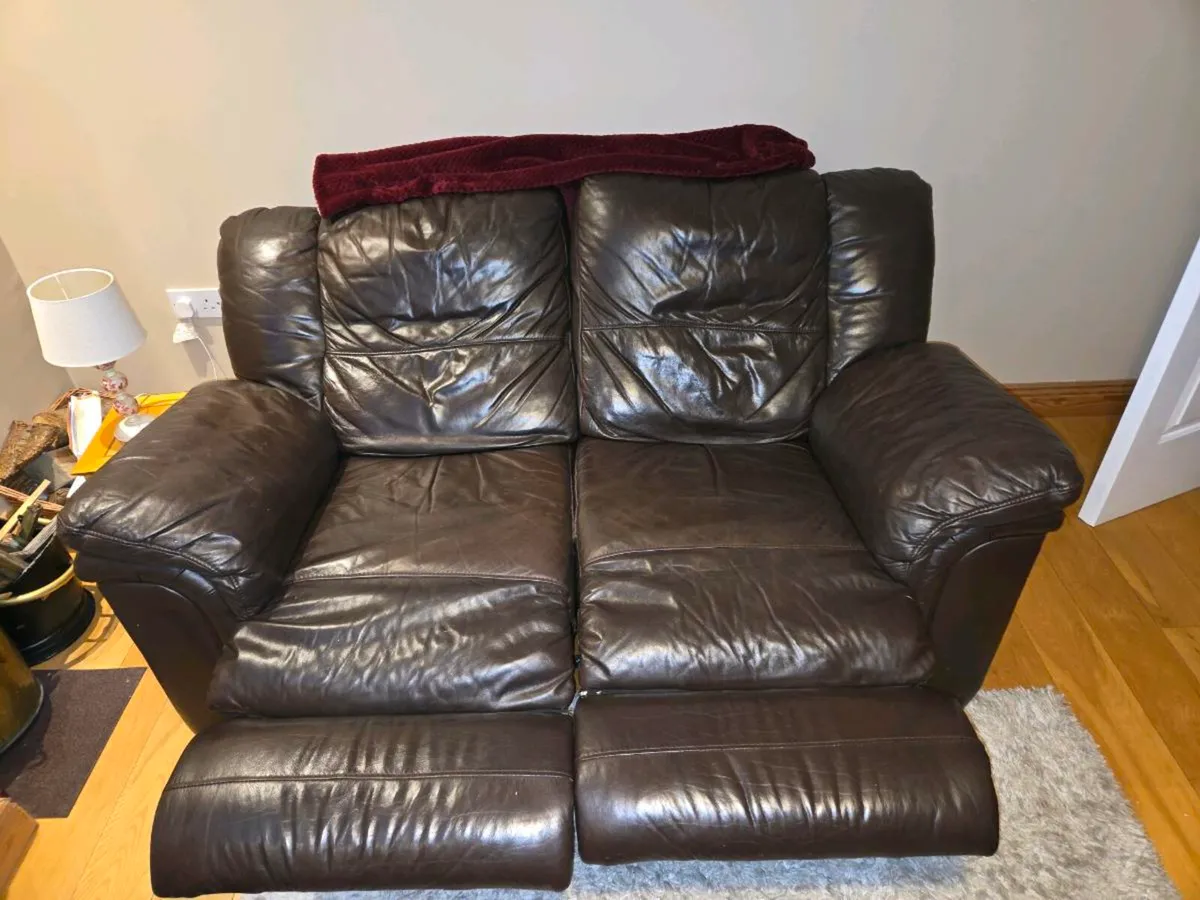 Leather couches 3 2 1 - Image 3