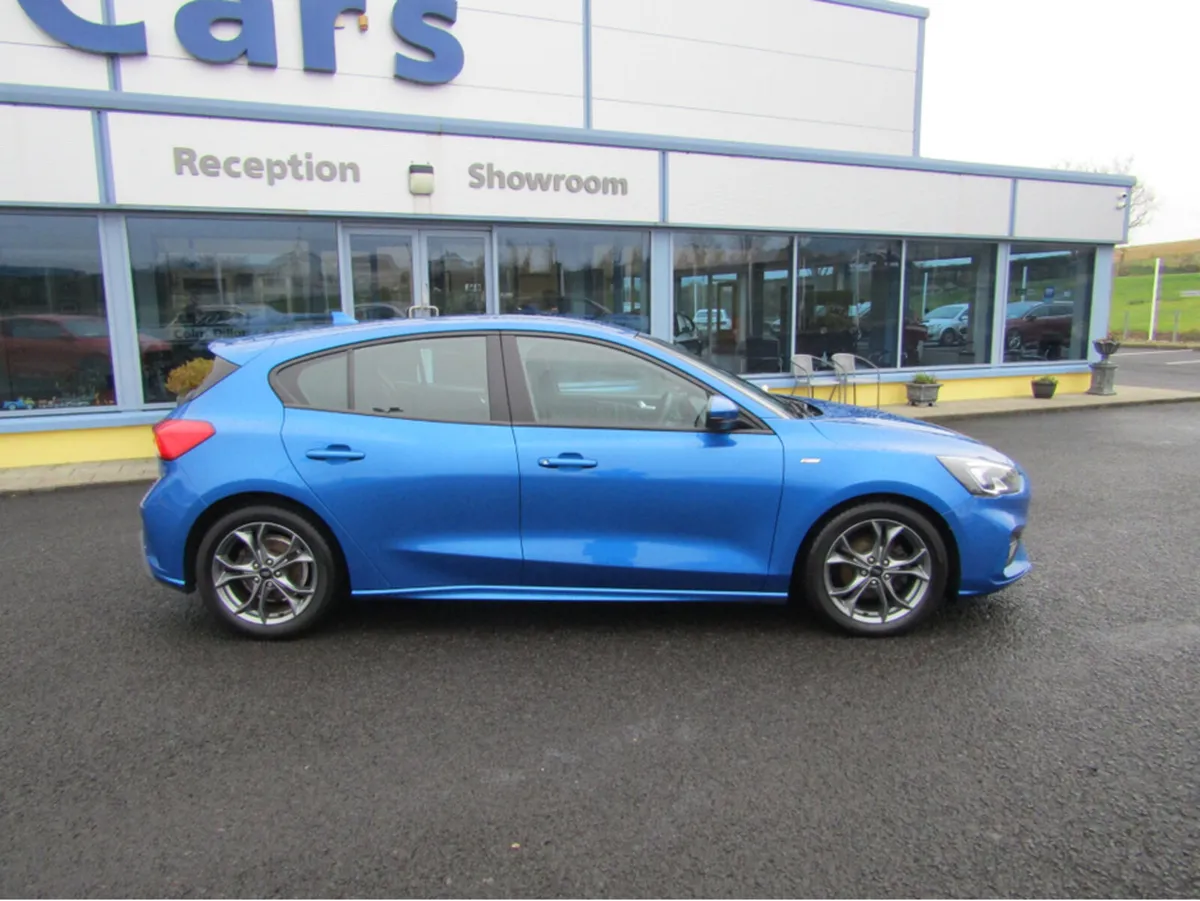 Ford Focus ST-LINE  1.5 TDCI - Image 3