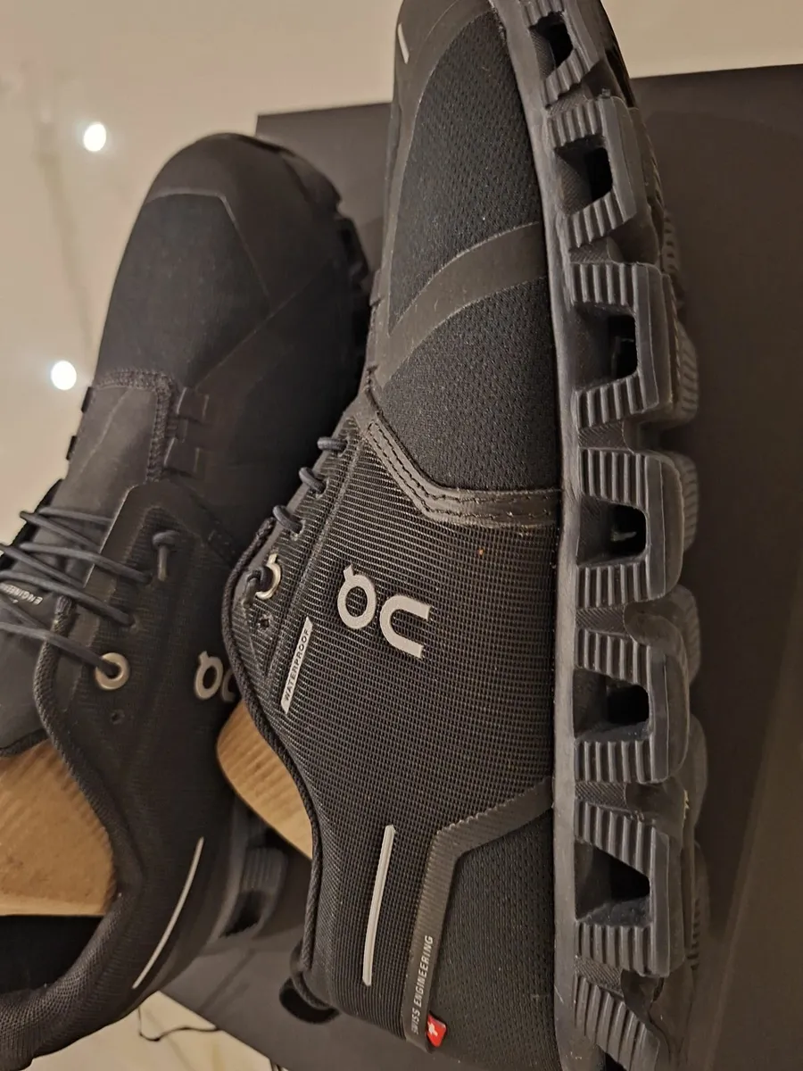 Training  shoes - Image 2