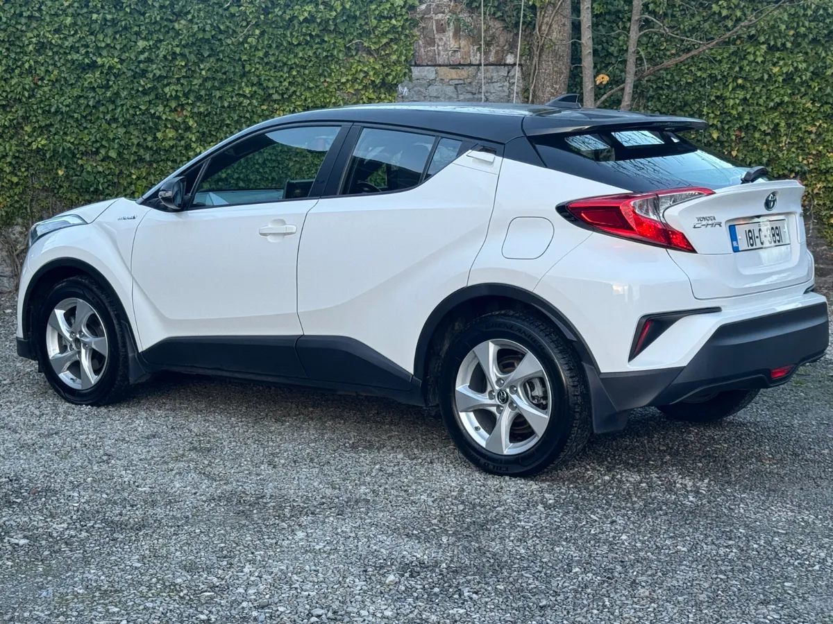 2018 Toyota C-HR 1.8 Hybrid - Image 3