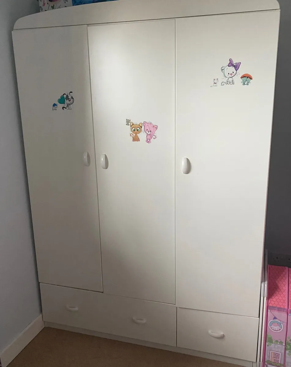 Free standing wardrobe