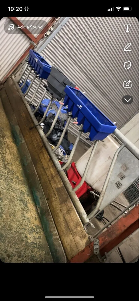 Gibney barrier - Image 1