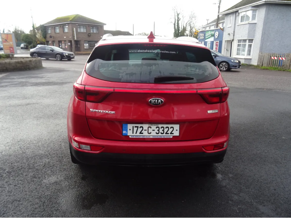 Kia Sportage 1.7 PLATINUM 5DR - Image 2