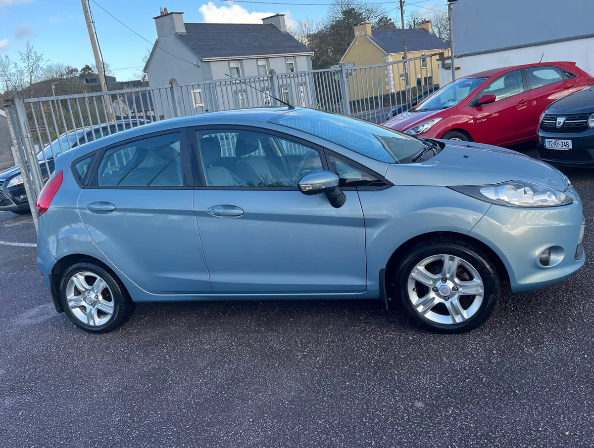 Ford Fiesta 1.25 LOW MILEAGE - Image 3