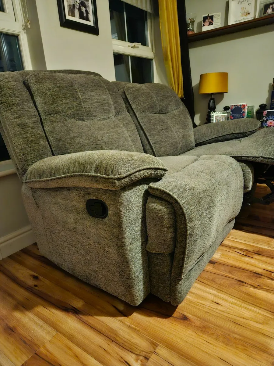 Two seater recliner sofa - Image 4