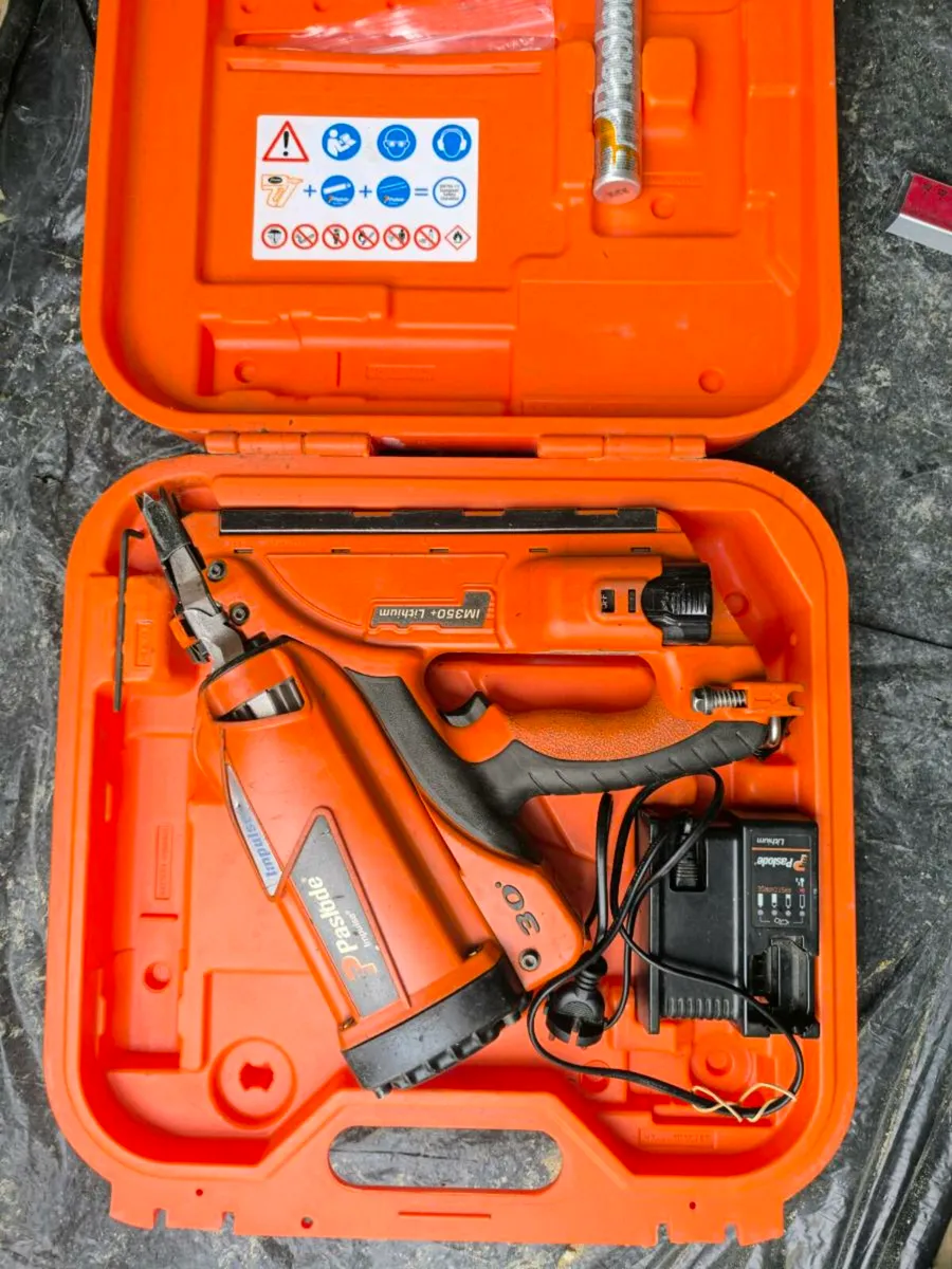 Paslode Im 350+  li-ion 1St fix