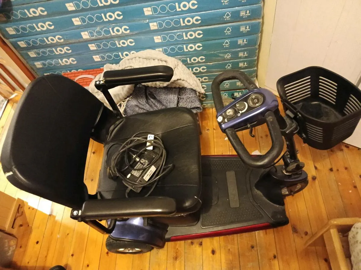 Mobility scooter pride Gogo travel elite - Image 3