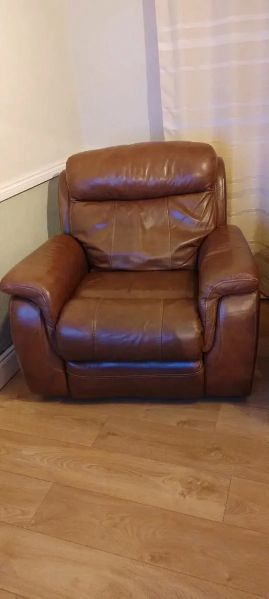 Leather couches 3-2-1 - Image 1